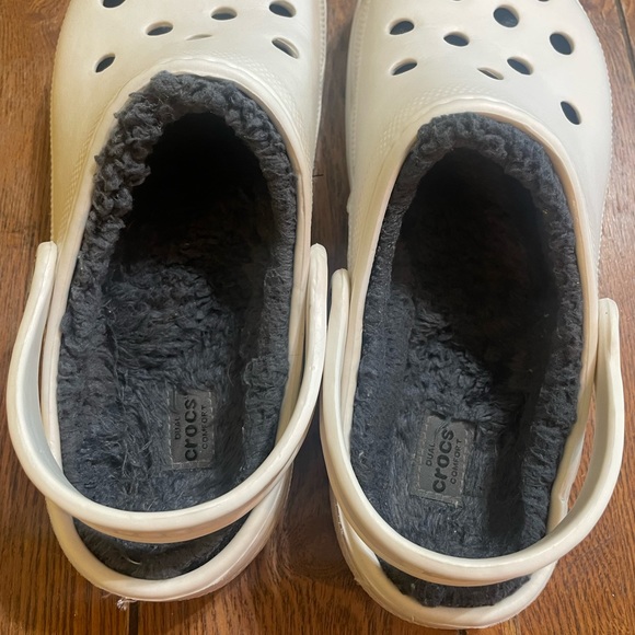 Crocs White Lined Clogs Slippers Womens Size 10 Faux Fur Fuzzy - Picture 6 of 8